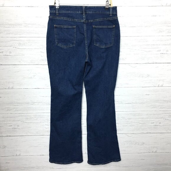 Elizabeth & James Textile Jeans Flare Leg High Rise Dark Wash size 12 length 32" - Picture 2 of 8